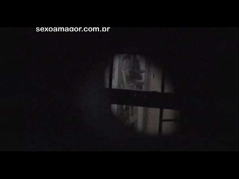 ❤️ Sarışın, içi boş tuğlaların arkasına gizlenmiş bir mahalle röntgencisi tarafından gizlice videoya alınır ❤ Sadece porno pornoda tr.pinkporno.ru ❌️